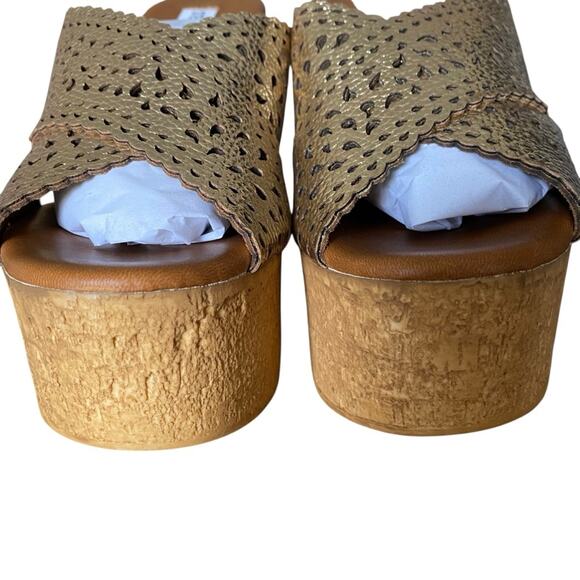 Steve Madden Leather Lining Gold Platform Wedge Sandals NWTs NIB size 8 - Picture 7 of 11